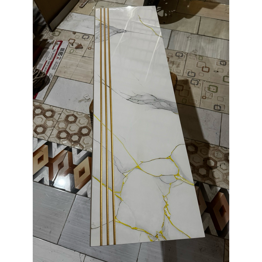 granit tangga costume ukuran motif marmee corak emas garis emas