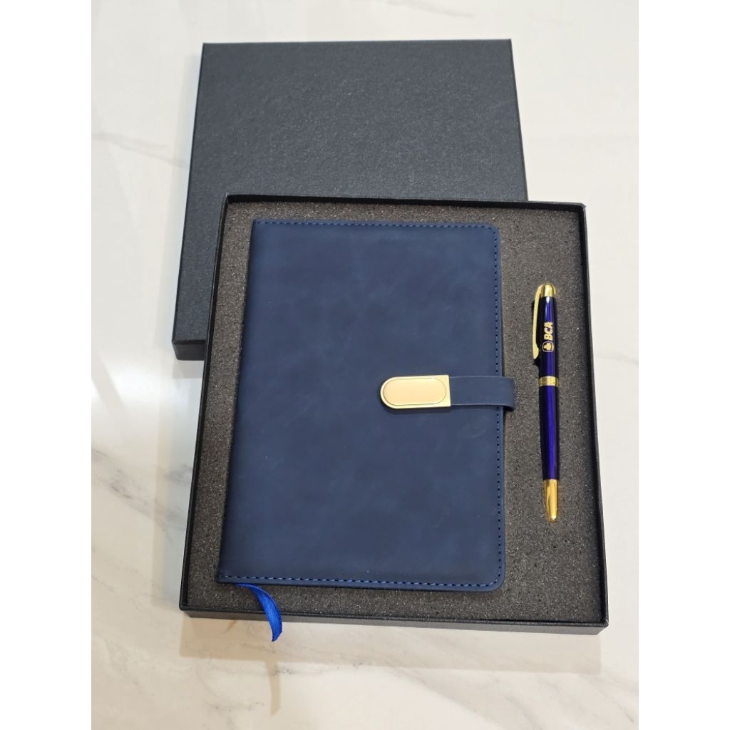 

Gift Set Agenda A503 Pulpen Tinta RB FS FREE CUSTOM