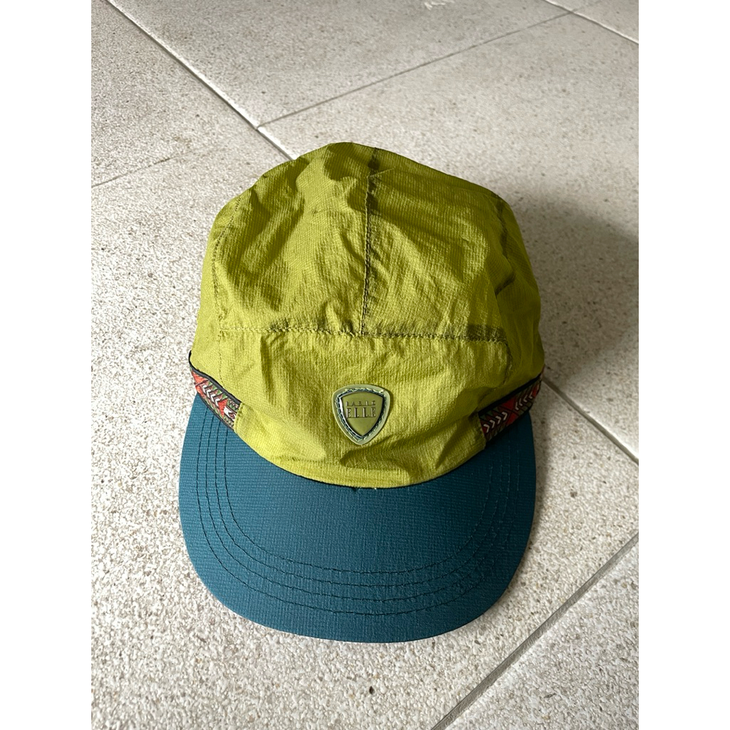 topi lari basic elle