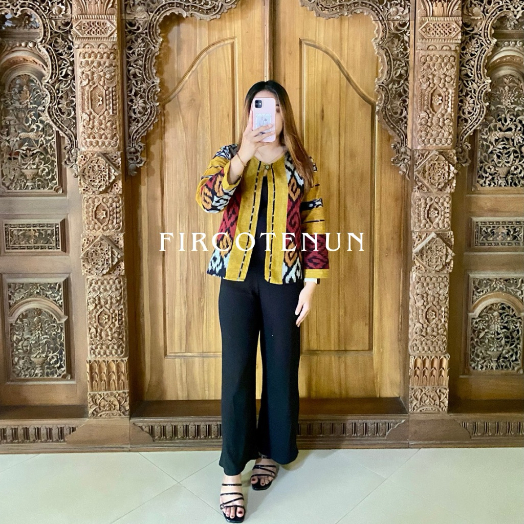 Outer Tenun Wanita - Rompi Etnik Modern -Blazer Tenun Wanita