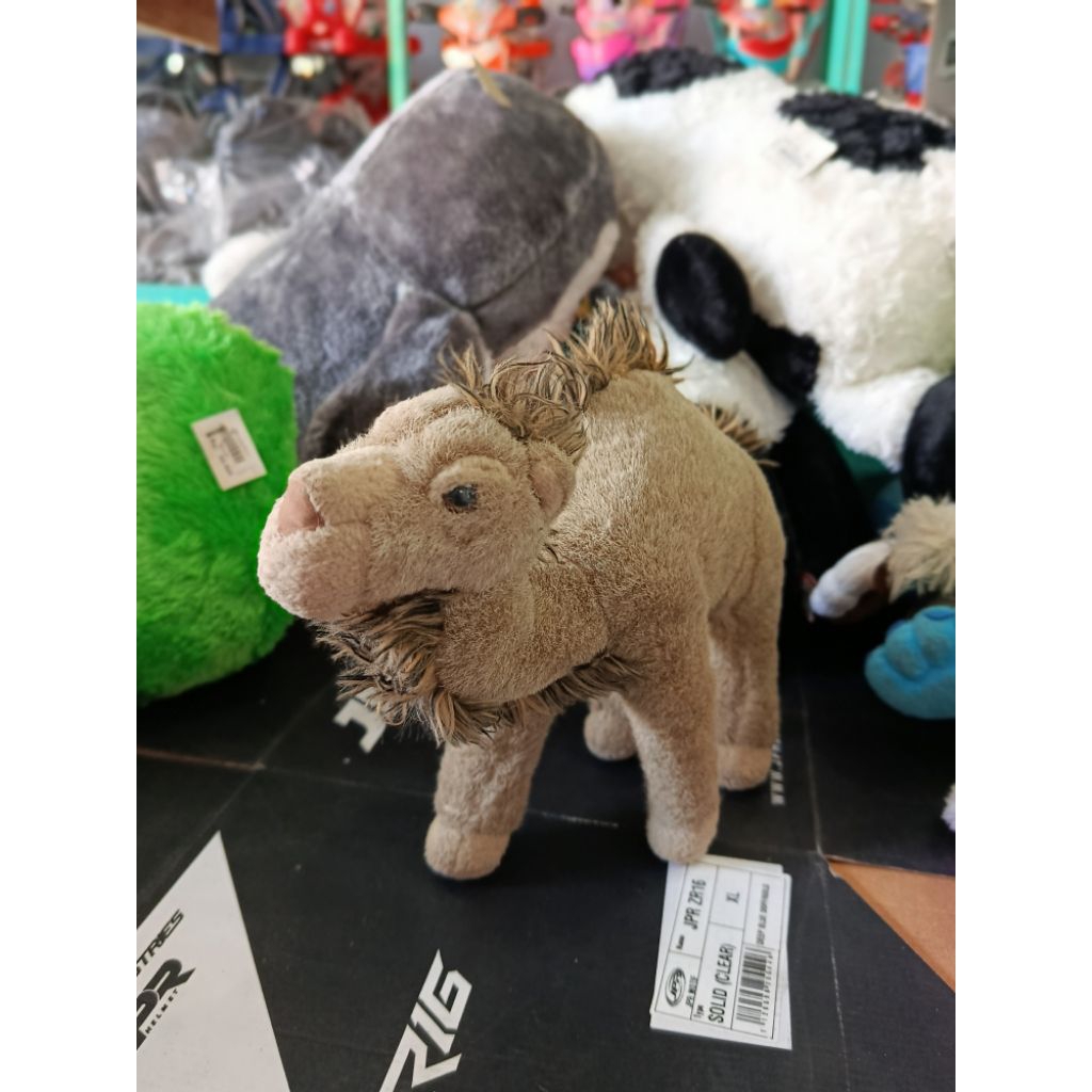 Mainan anak boneka unta