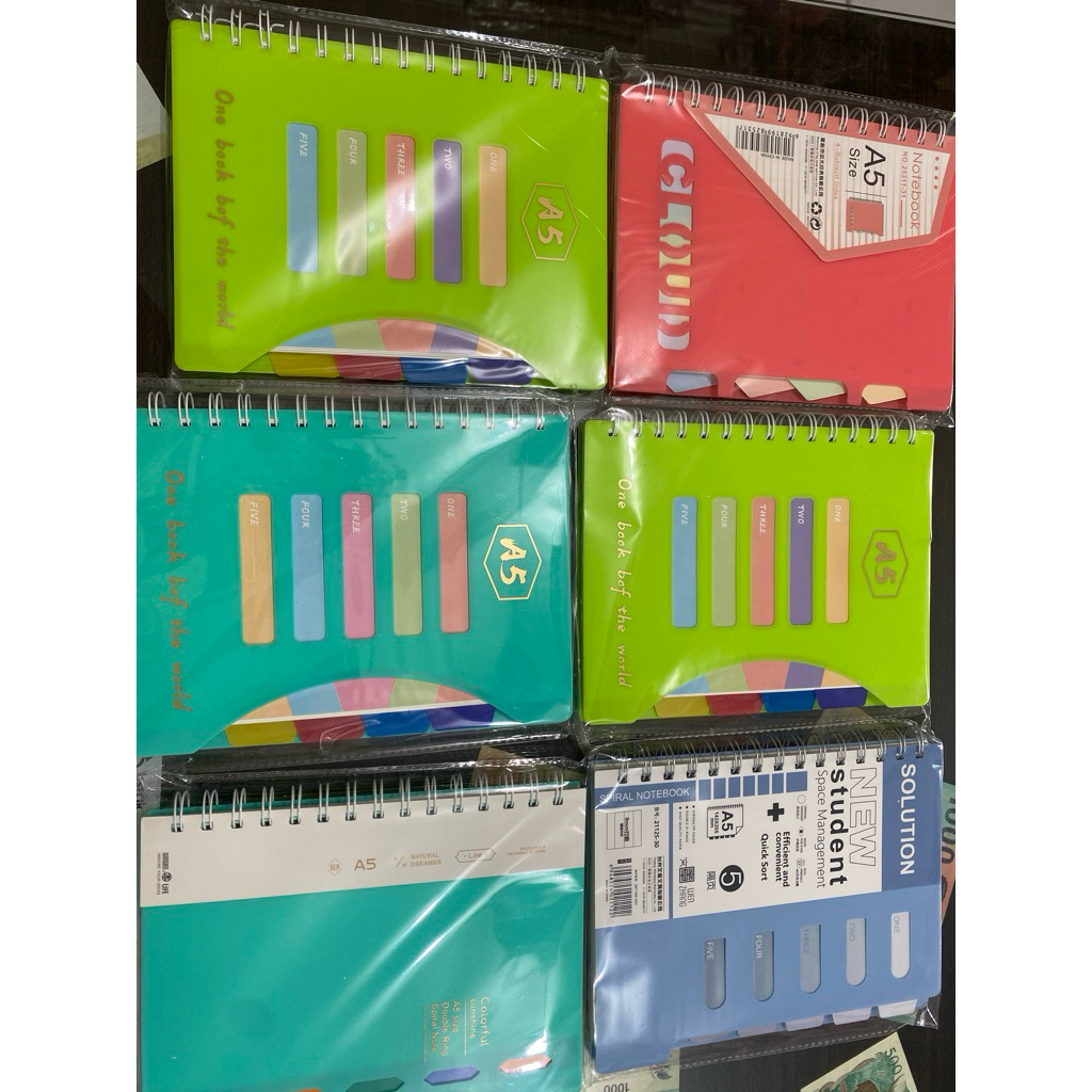 

Buku Spiral A5 Indeks Putih / Spiral Notebook A5 indeks Putih