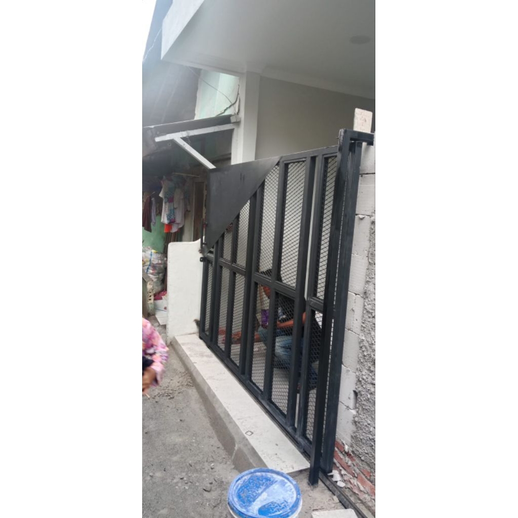 pintu besi, tangga besi, pintu pagar besi