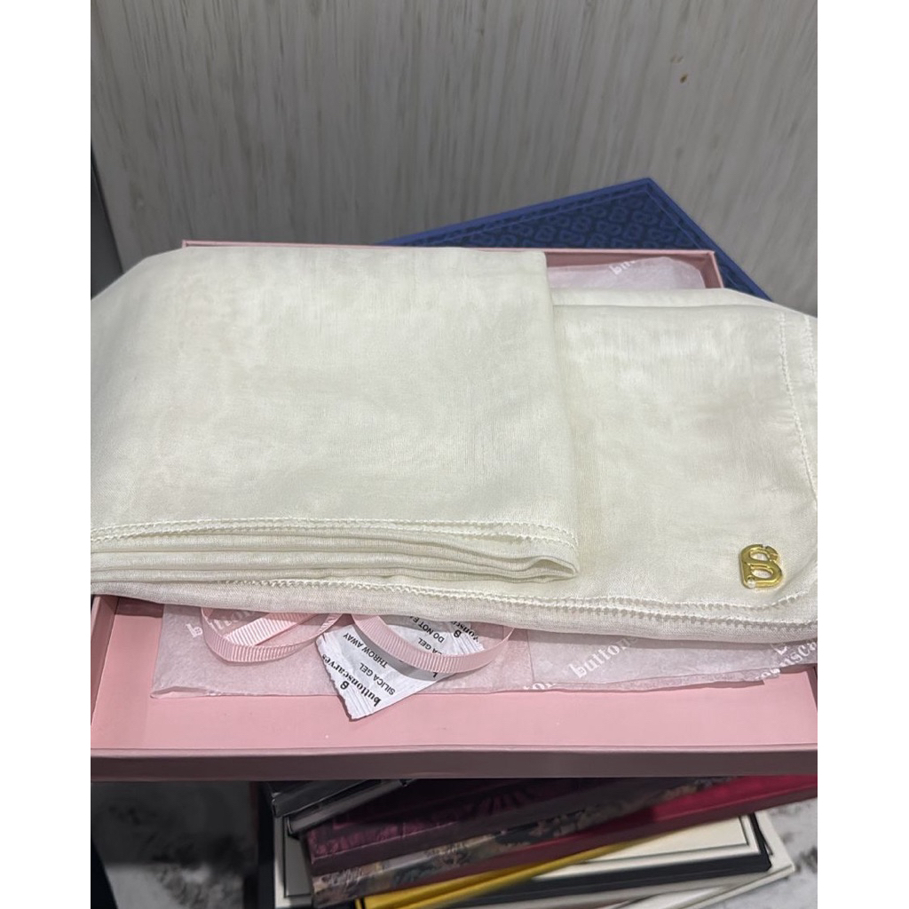 PRELOVED ButtonScarves Everyday Scarf