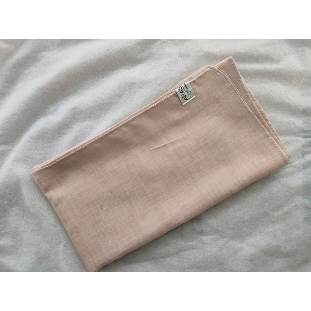 [PRELOVED] hijab Segiempat Tyrex Prium by ARASCARF Cream Nude