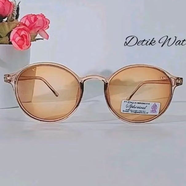 Kacamata Minus Lensa Warna Coklat
-0.50 sd -4.00 Kacamata Cewek Cowok Lensa

Warna Coklat SPH3014BR 