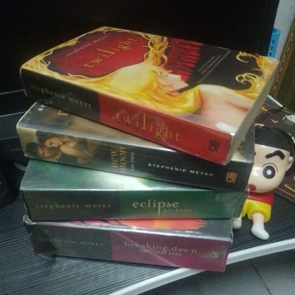Preloved Novel: Twilight Series by. Stephenie Meyer
