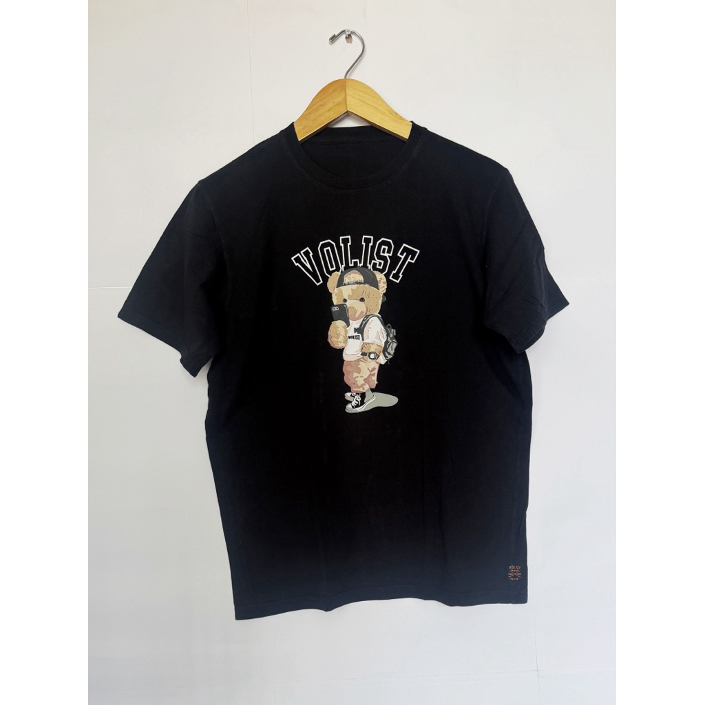 preloved kaos hitam volist