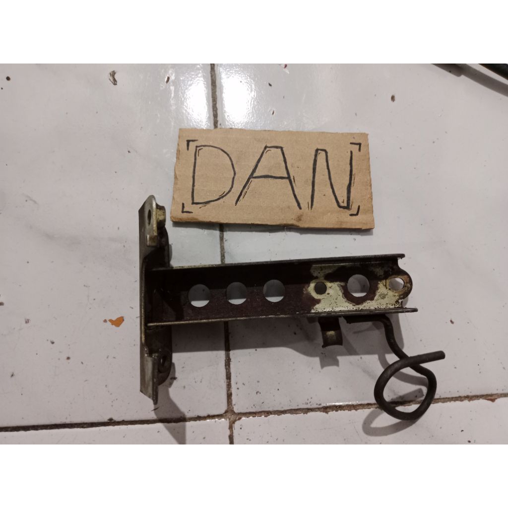 Breket dasi bracket dasi yamaha mio smile sporty mio soul karbu ori lepasan