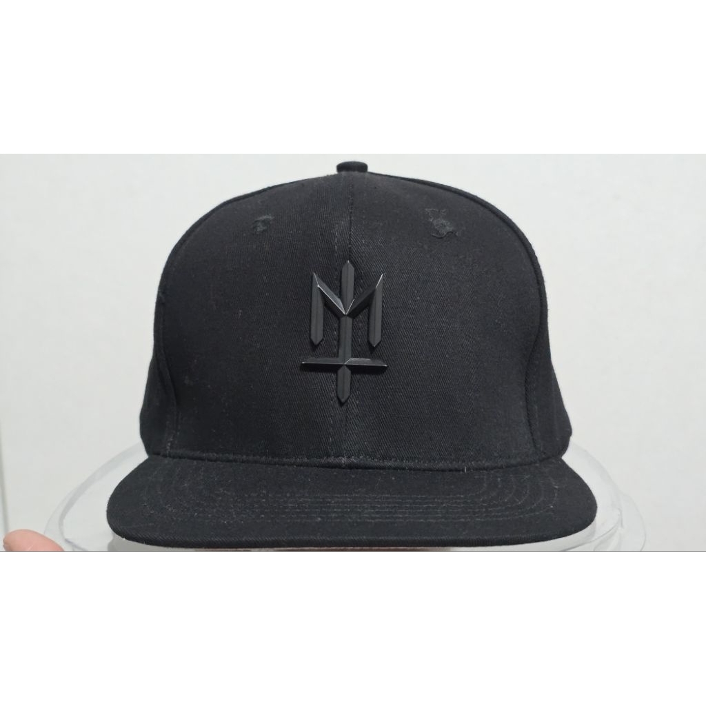 Snapback Topi Maternal Disaster Logo Besi