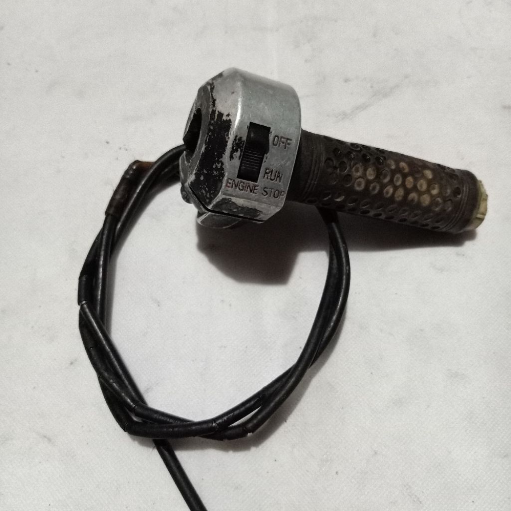 holder gas kanan Suzuki GP trs Oryginal second bekas