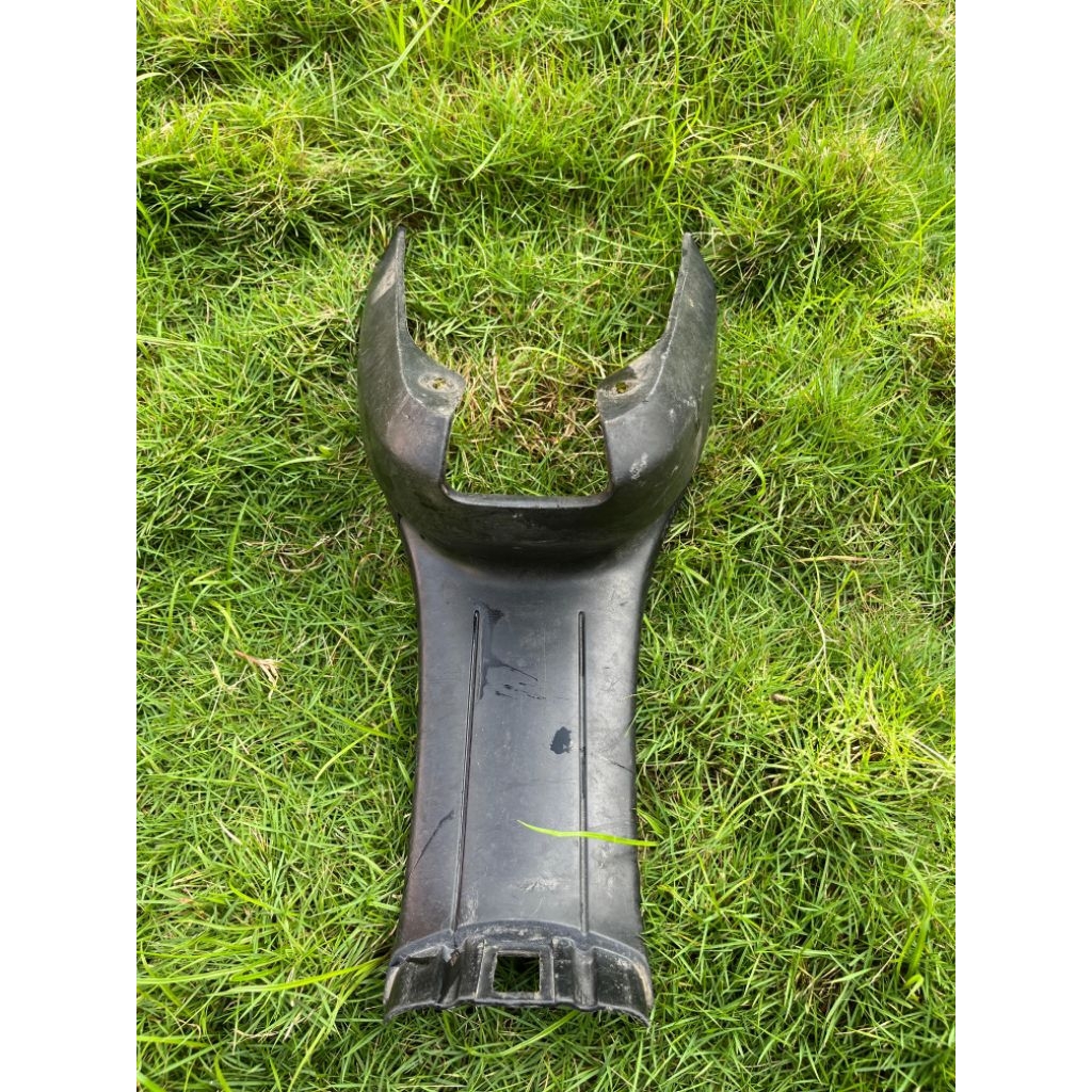 COVER TANGKI BENSIN F1ZR BODY KASAR DEK BAGASI F1ZR ORIGINAL COPOTAN