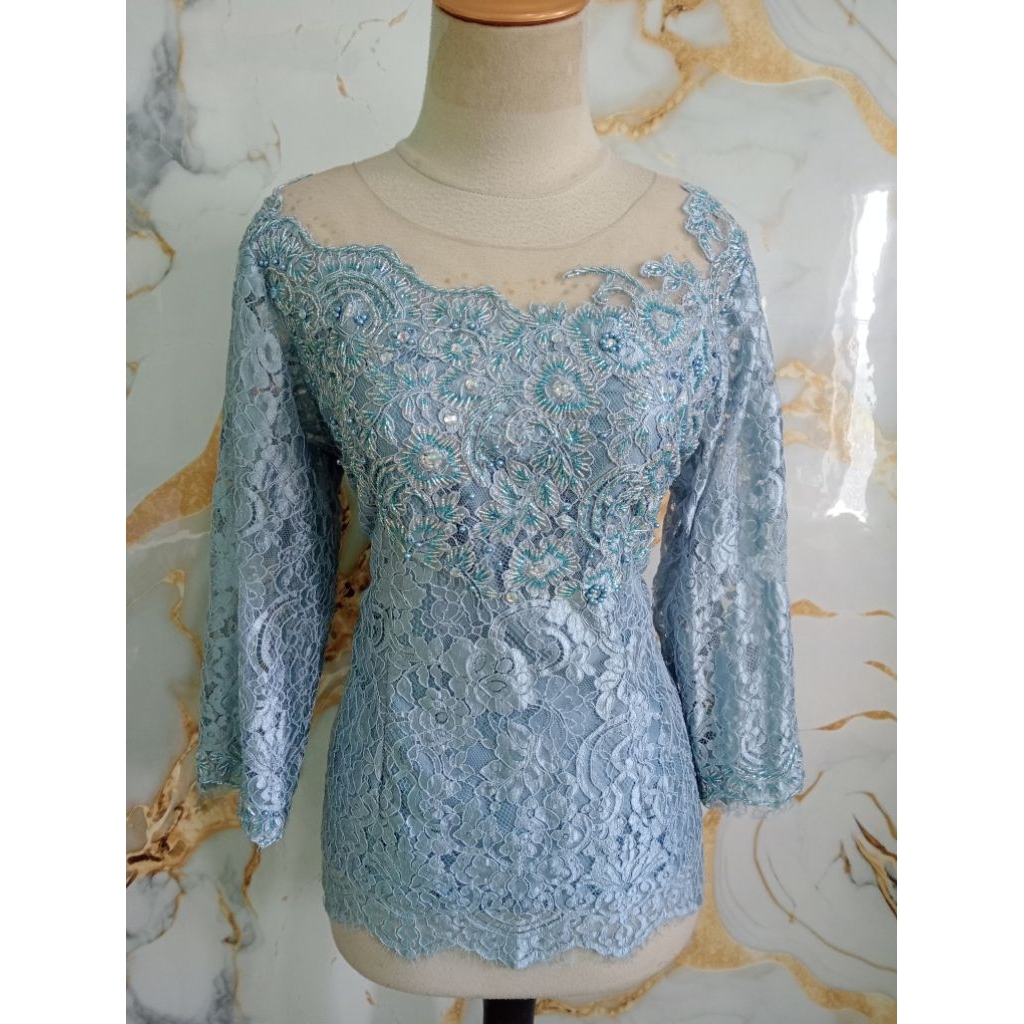 kebaya biru Wardah ld 104-106