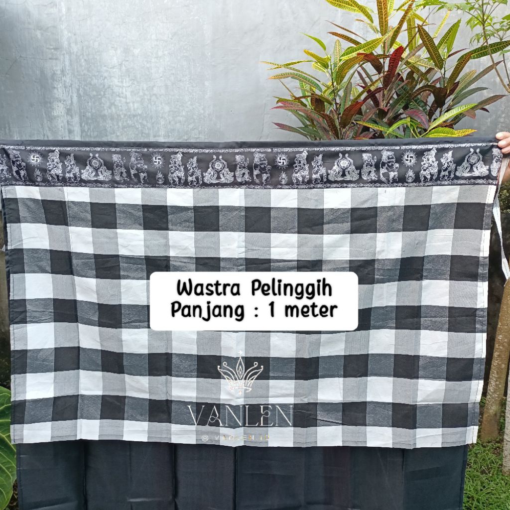 Wastra Pelinggih Poleng/ Putih Hitam 1 Meter/persembahyangan