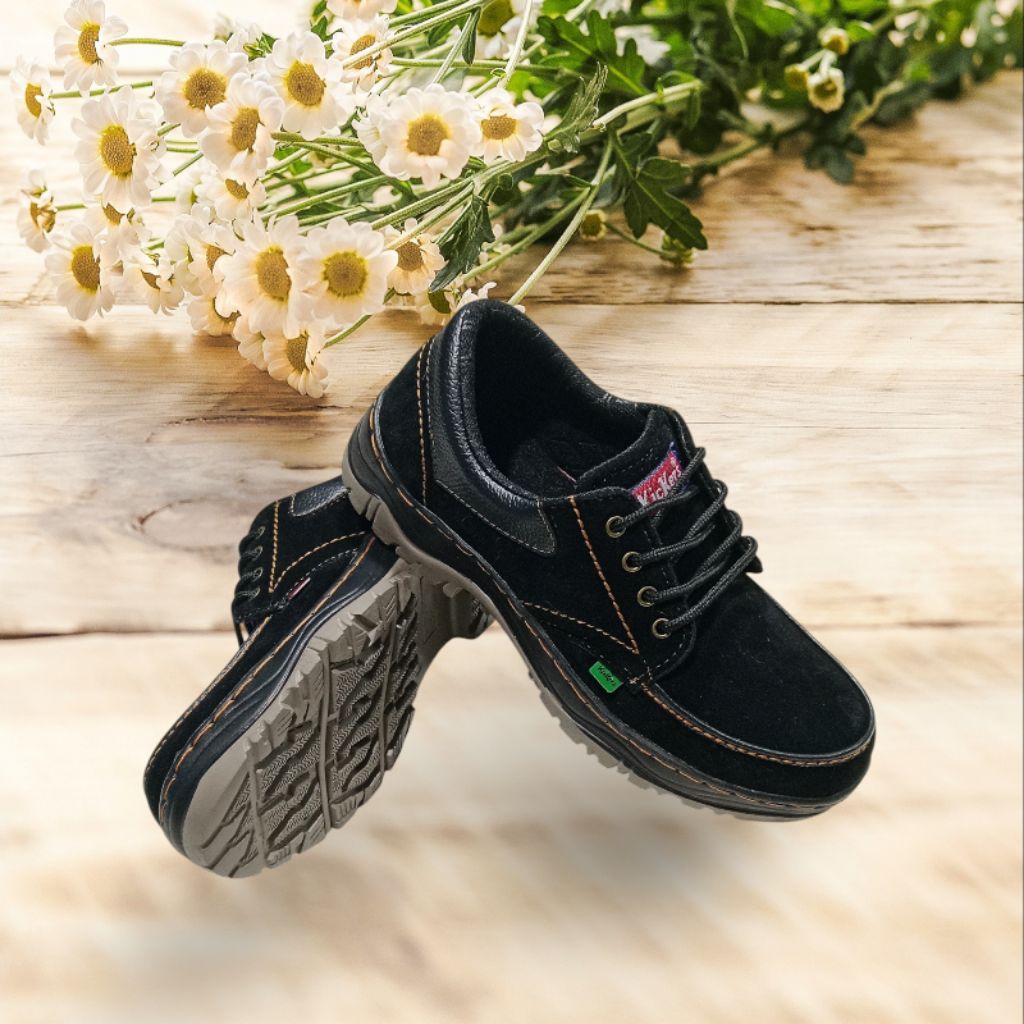 sepatu boots kasual suede pria kickers