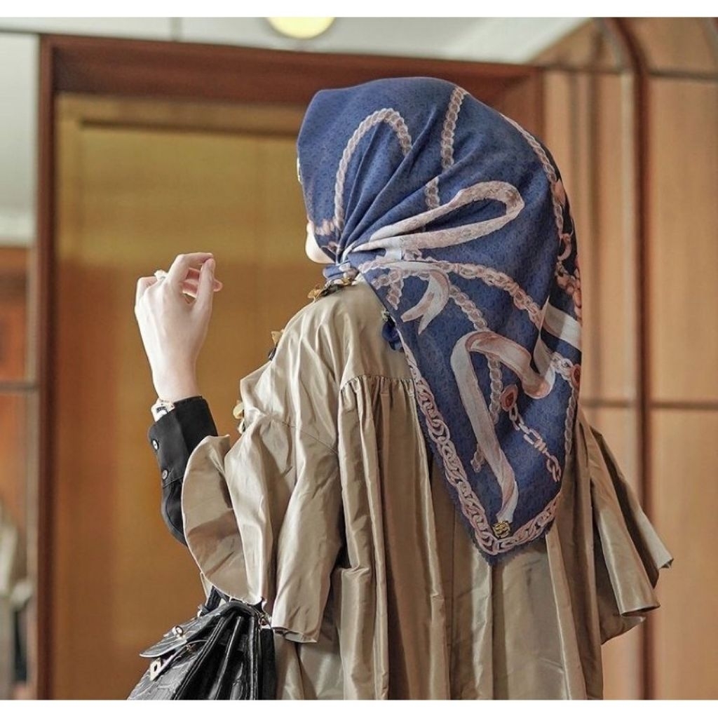 Preloved Buttonscarves Chain 1 Shapire