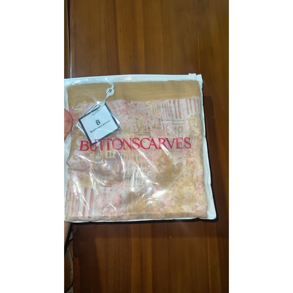 buttonscarves warehouse sale