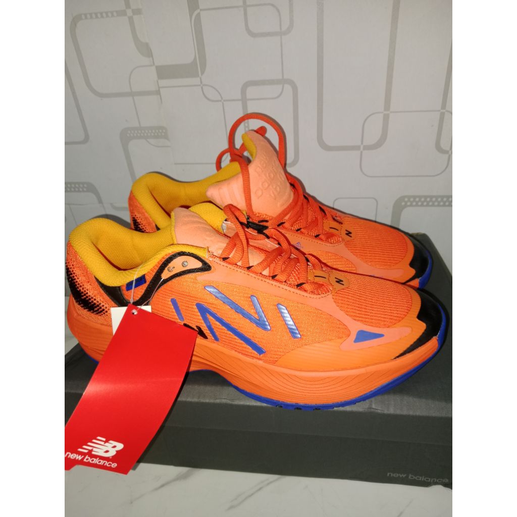 SEPATU RUNNING NB WARPED RUNNER