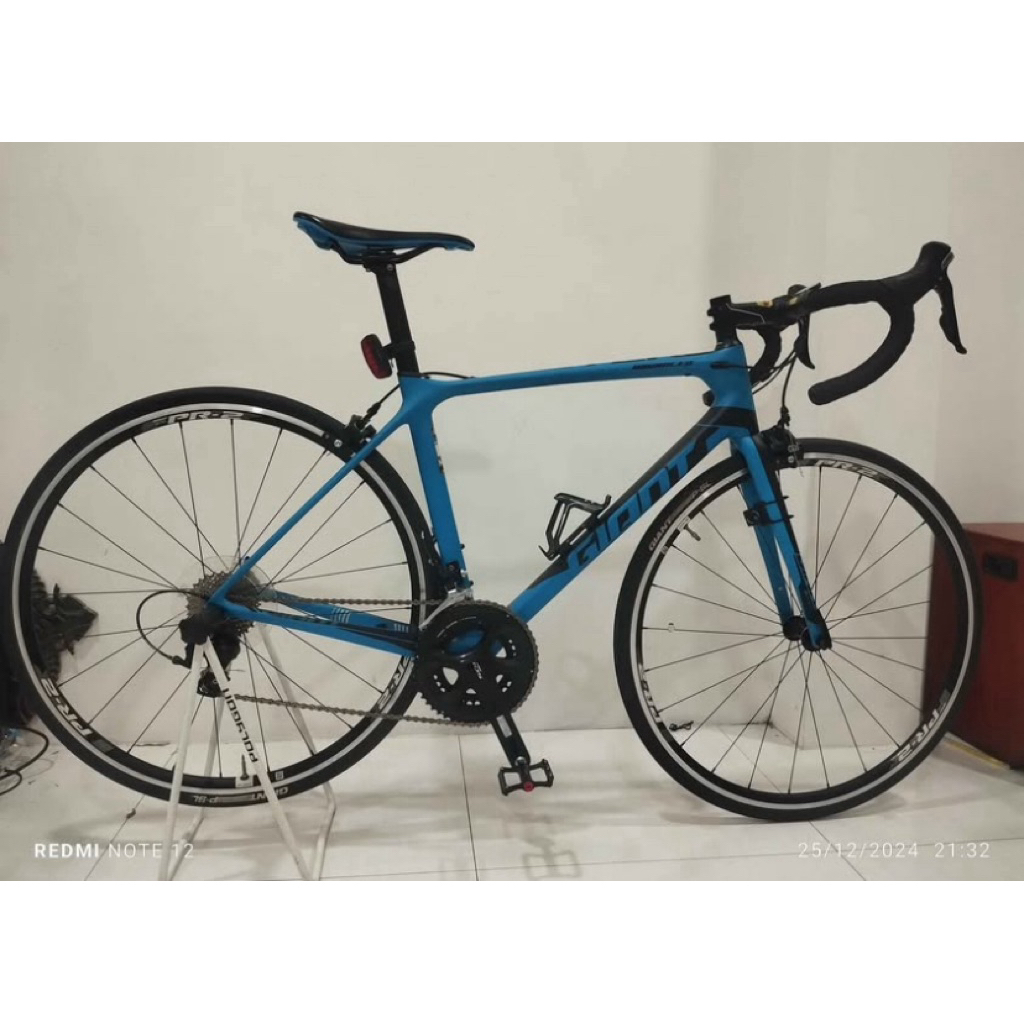 GIANT TCR Advanced 2