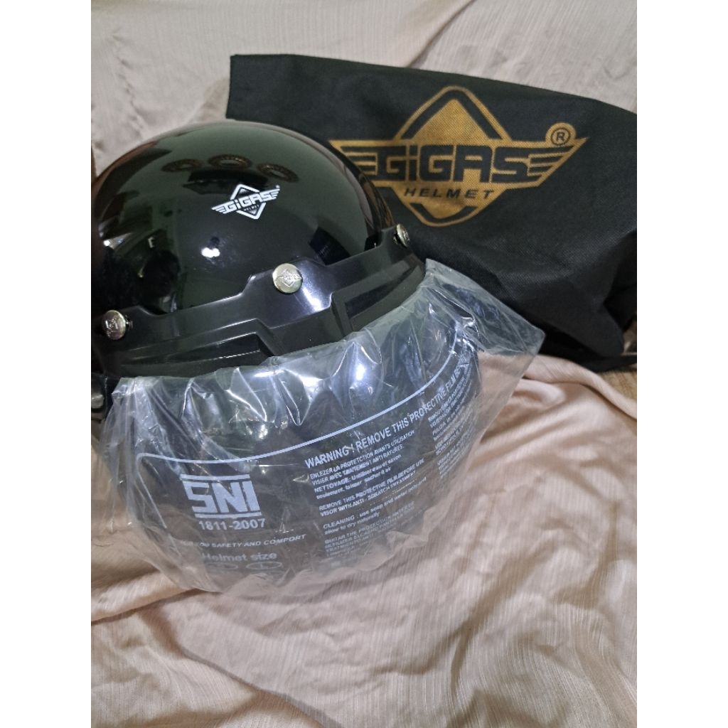 HELM RETRO GIGAS CHECKER UNDERLINE BLACK