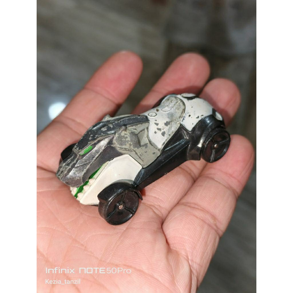 JUALAN MAINAN MOBIL MOBILAN ORIGINAL ASLI BEN10 BEN 10 BENTEN BEN TEN CN CARTOON NETWORK CARTOONNETW