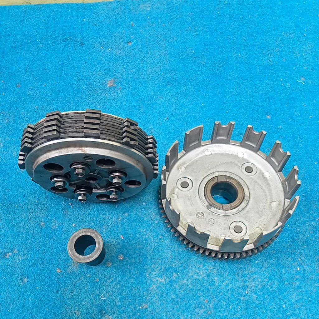Rumah kampas kopling Suzuki satria fu karbu satu set original