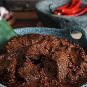 

Rendang Daging Madak Pakai Kayu Asli dari Padang
