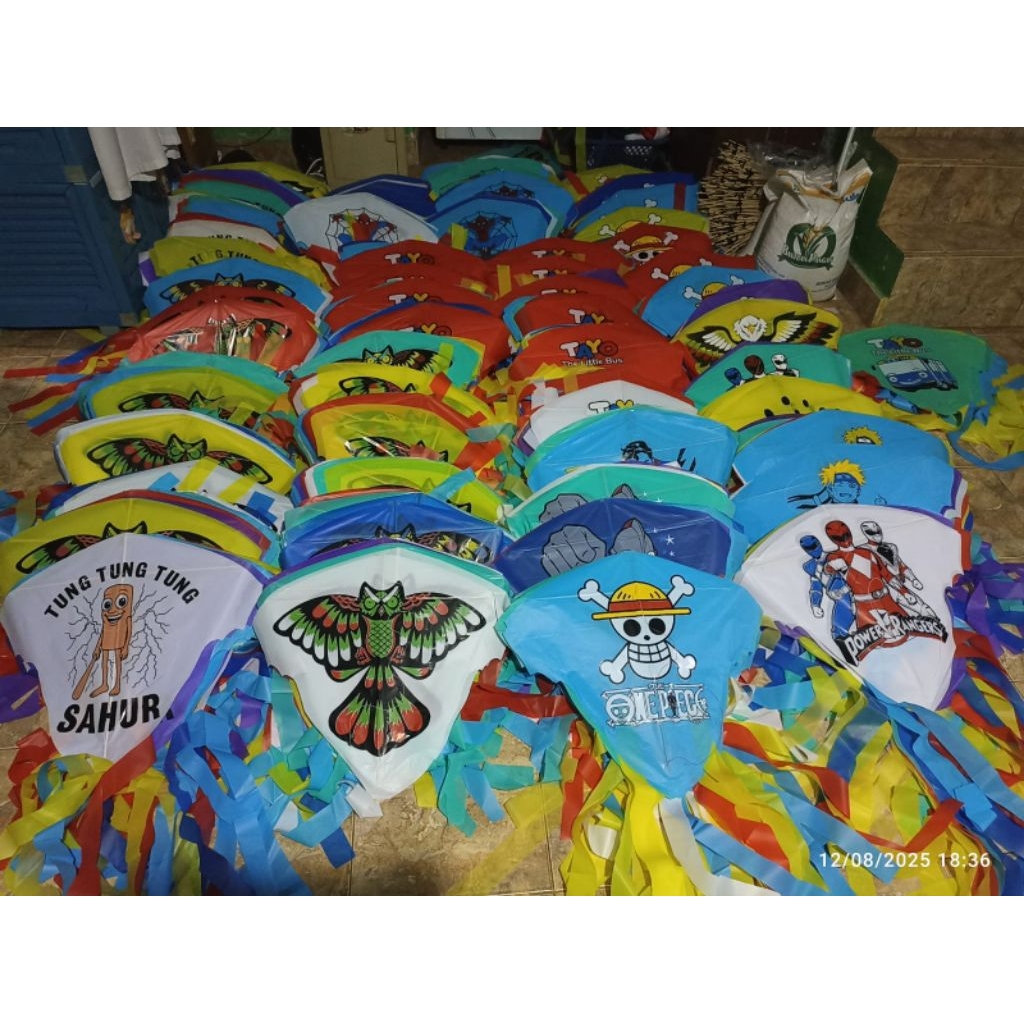 LAYANGAN LUKIS / LAYANGAN PLASTIK KARAKTER
