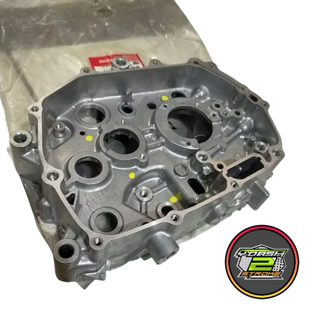 CRANKCASE COMP R KRENGKES BLOK MESIN KANAN HONDA KARISMA SUPRA X125 BAUT OLI ASLI ORIGINAL HONDA AHM