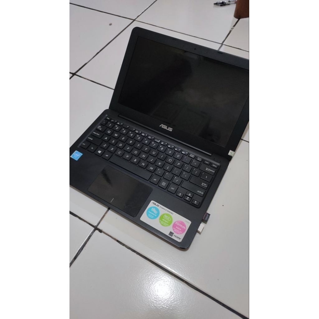 Notebook ASUS E202SA