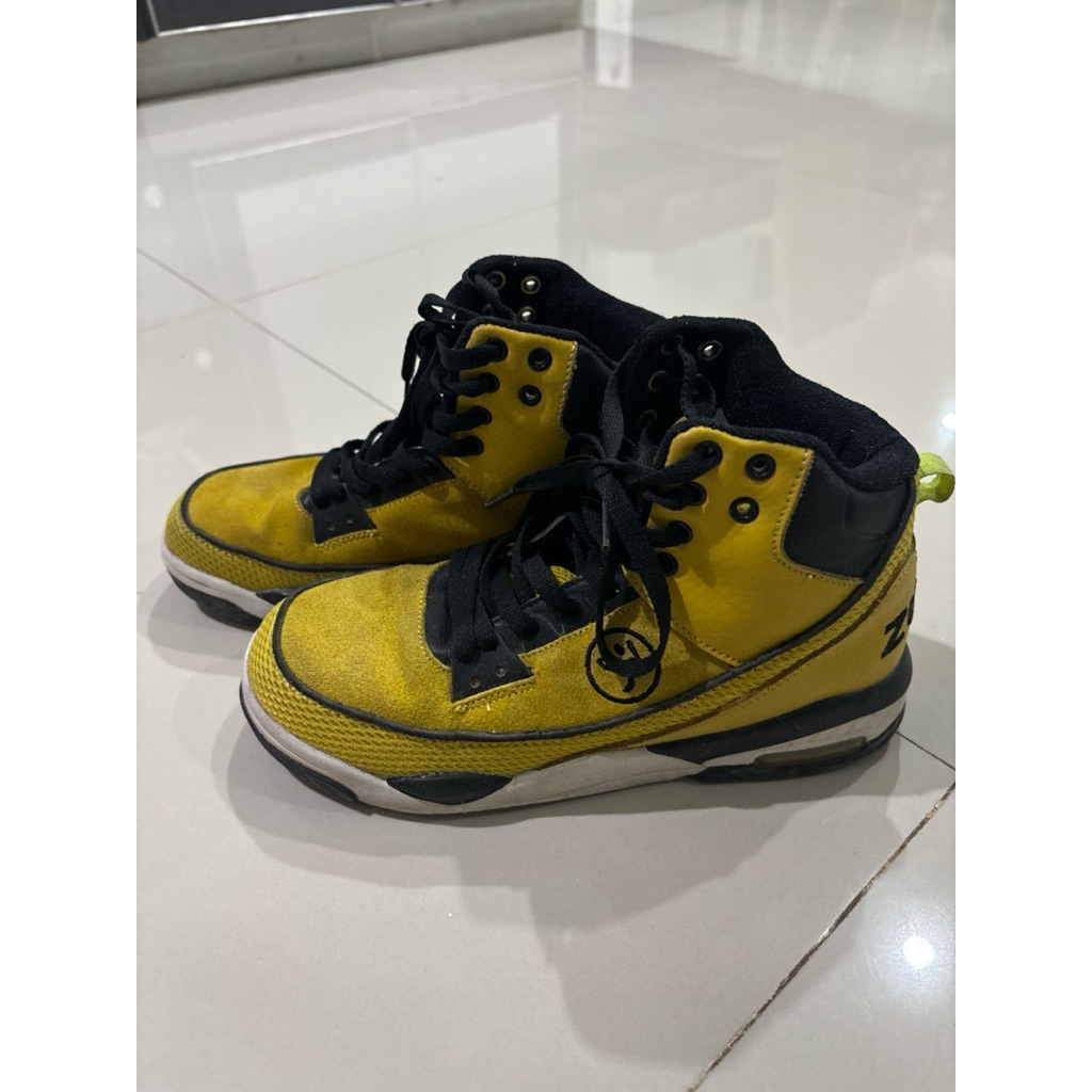 Preloved Sepatu Zumba