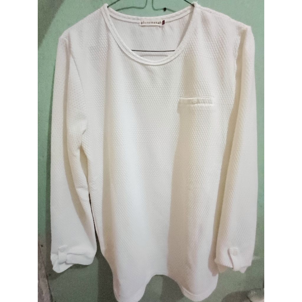 [Prelove] KAOS PHENOMENAL WANITA BROKEN WHITE PUTIH