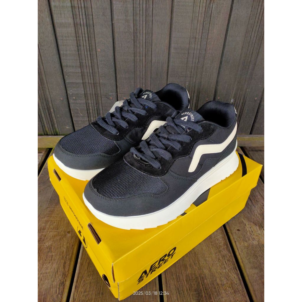 Aerostreet Massive Evo Natural Hitam Emas