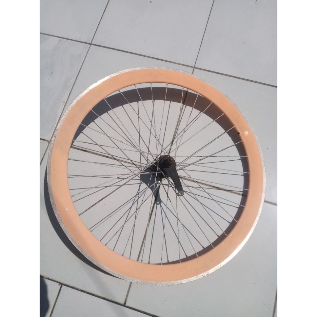 velg sepasang sepeda fixie torpedo