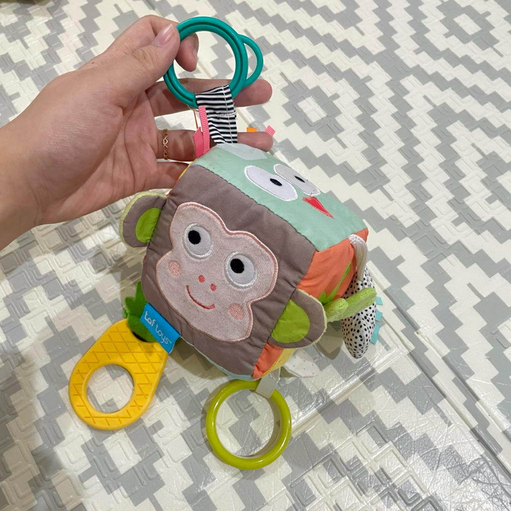 PRELOVED TafToys Developmental Cube | Taf Toy Taftoy toys Kubus Edukasi Mainan Bayi Stroller Gantung
