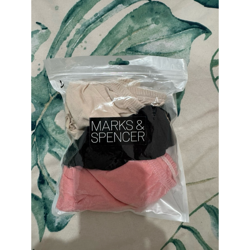 Celana Dalam Wanita MARKS&SPENCER BAHAN ADEM