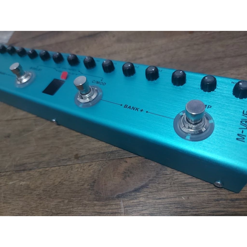 efek gitar m-vave tank G