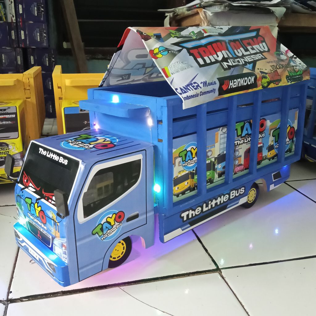 MiniaturTrukOlengJumboFullKayuUkuran55CM"Tayo"PintuBelakangBisaDibuka