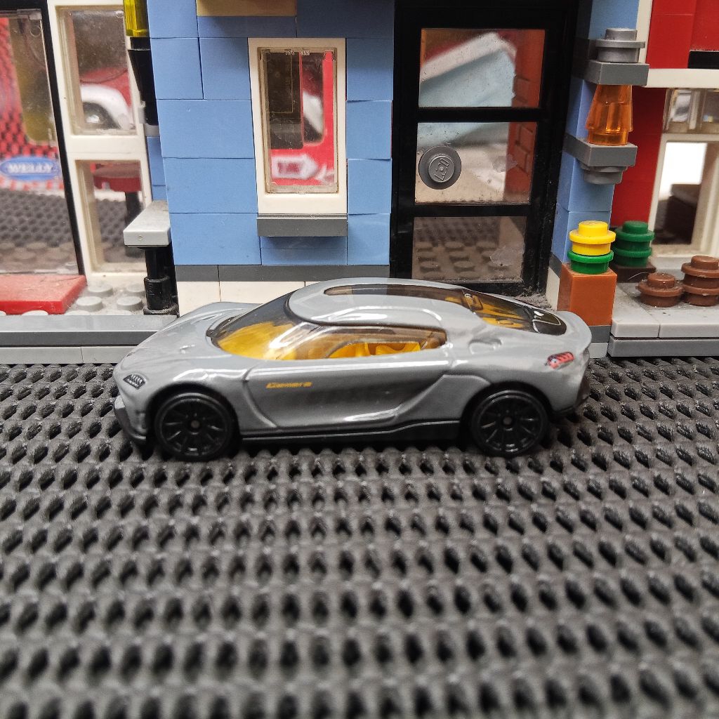 HOT WHEELS LOOSE KOENIGSEGG GEMERA ABU-ABU