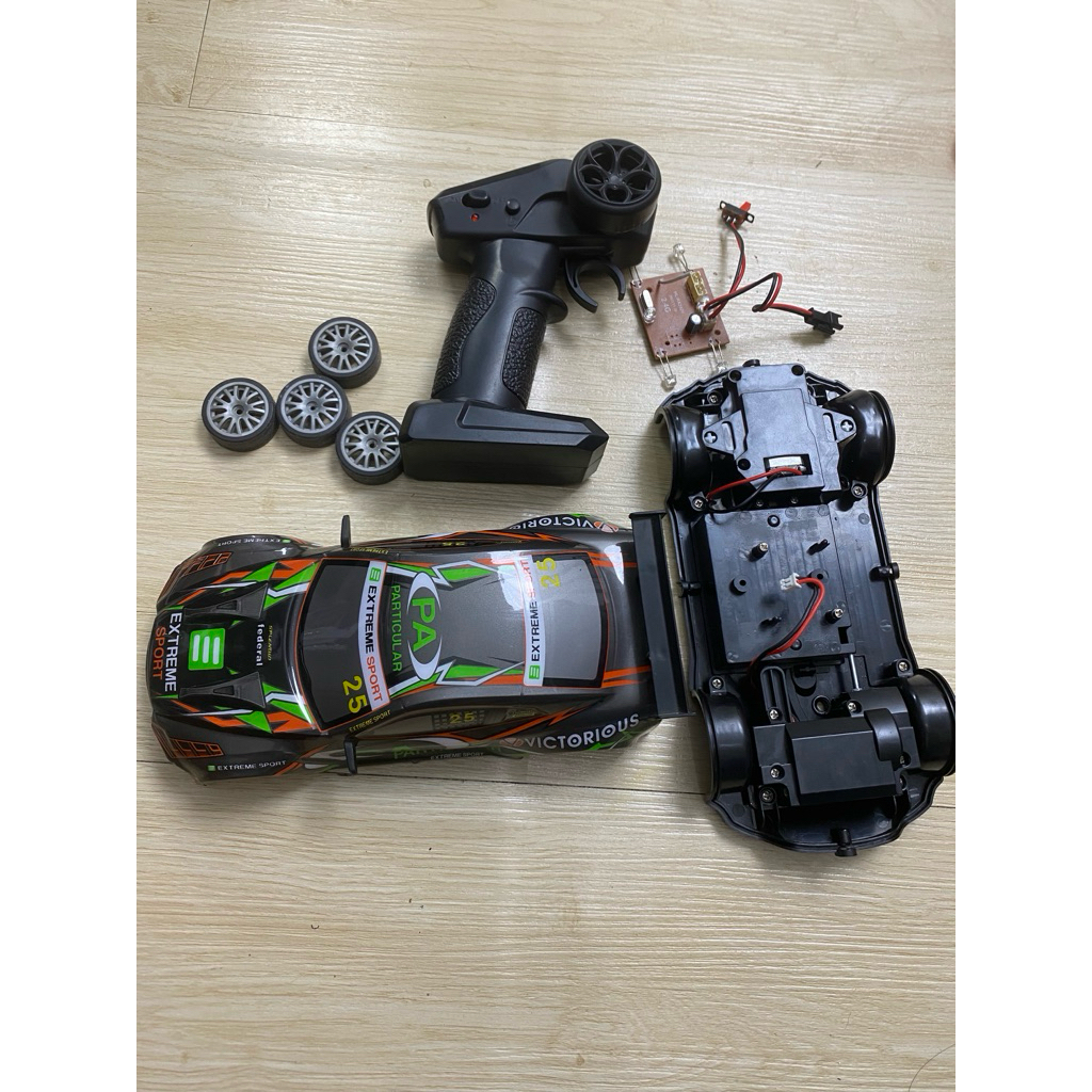 PART RC DRIFT 1:24 4WD 2.4Ghz