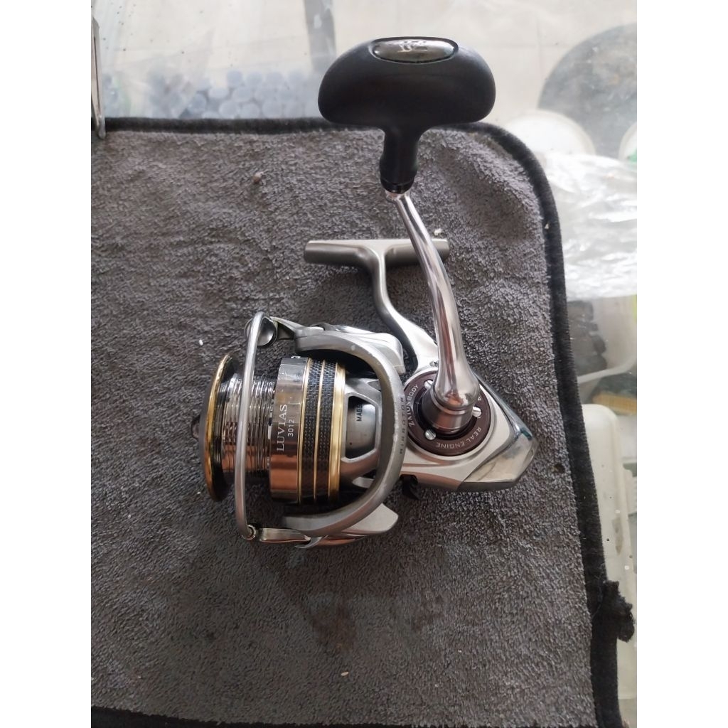 reel daiwa luvias 2012 batik 3012 made in japan