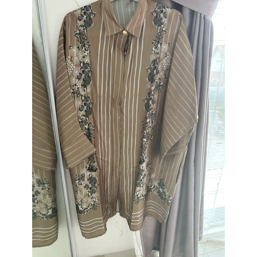 preloved benang jarum tunik monogram