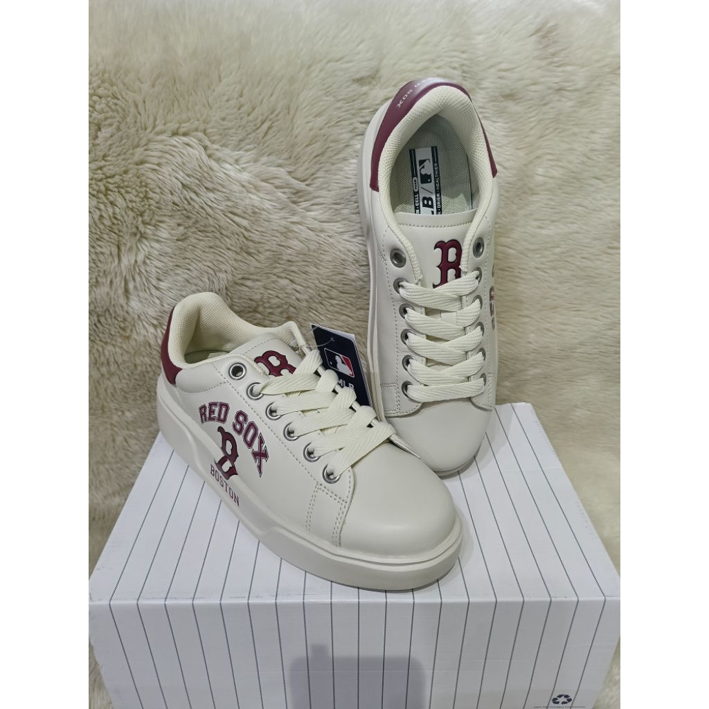 SEPATU MLB CHUNKY CLASSIC VARSITY