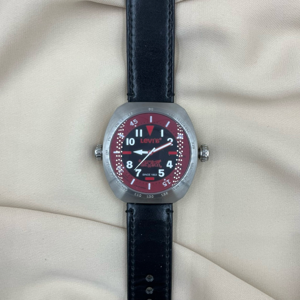 Jam Tangan Levis Pria LTG0501