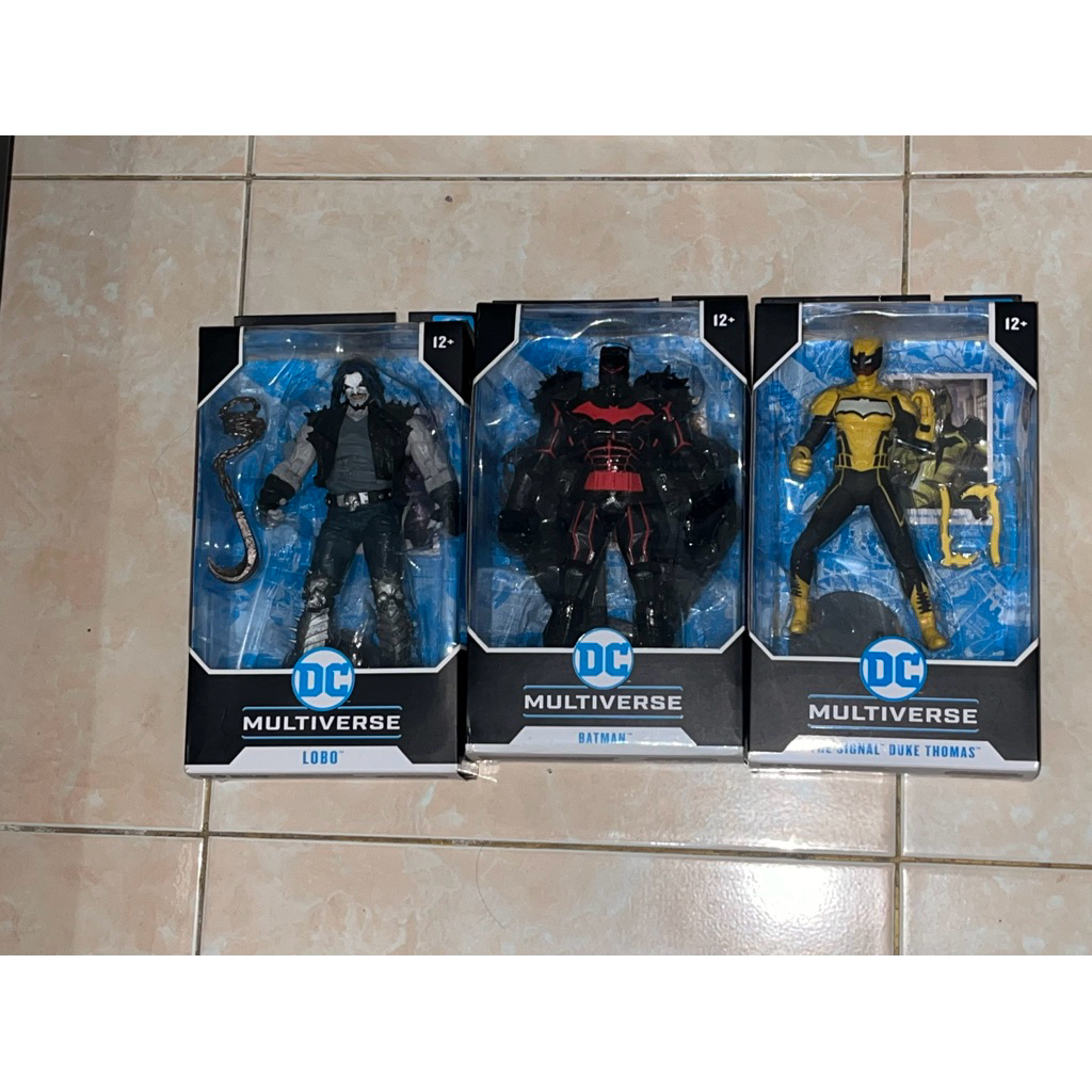 mcfarlane dc multiverse lobo,hellbat,the signal