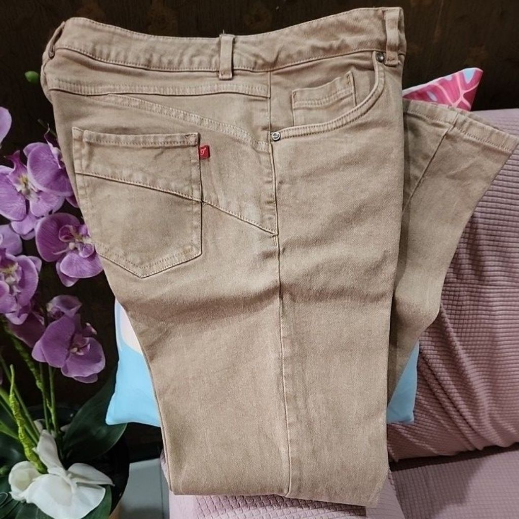 Celana Panjang Triset Ladies Size M