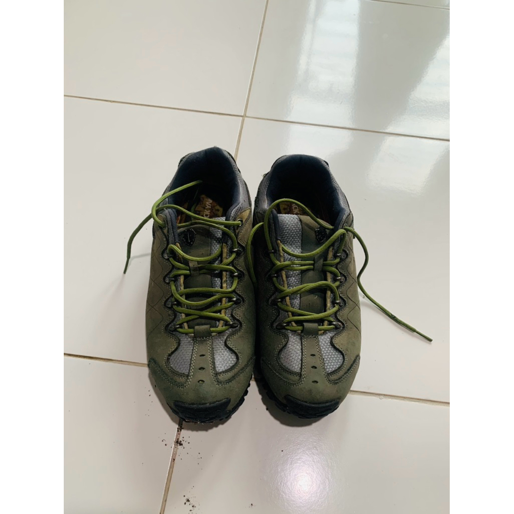 sepatu outdor black yak second