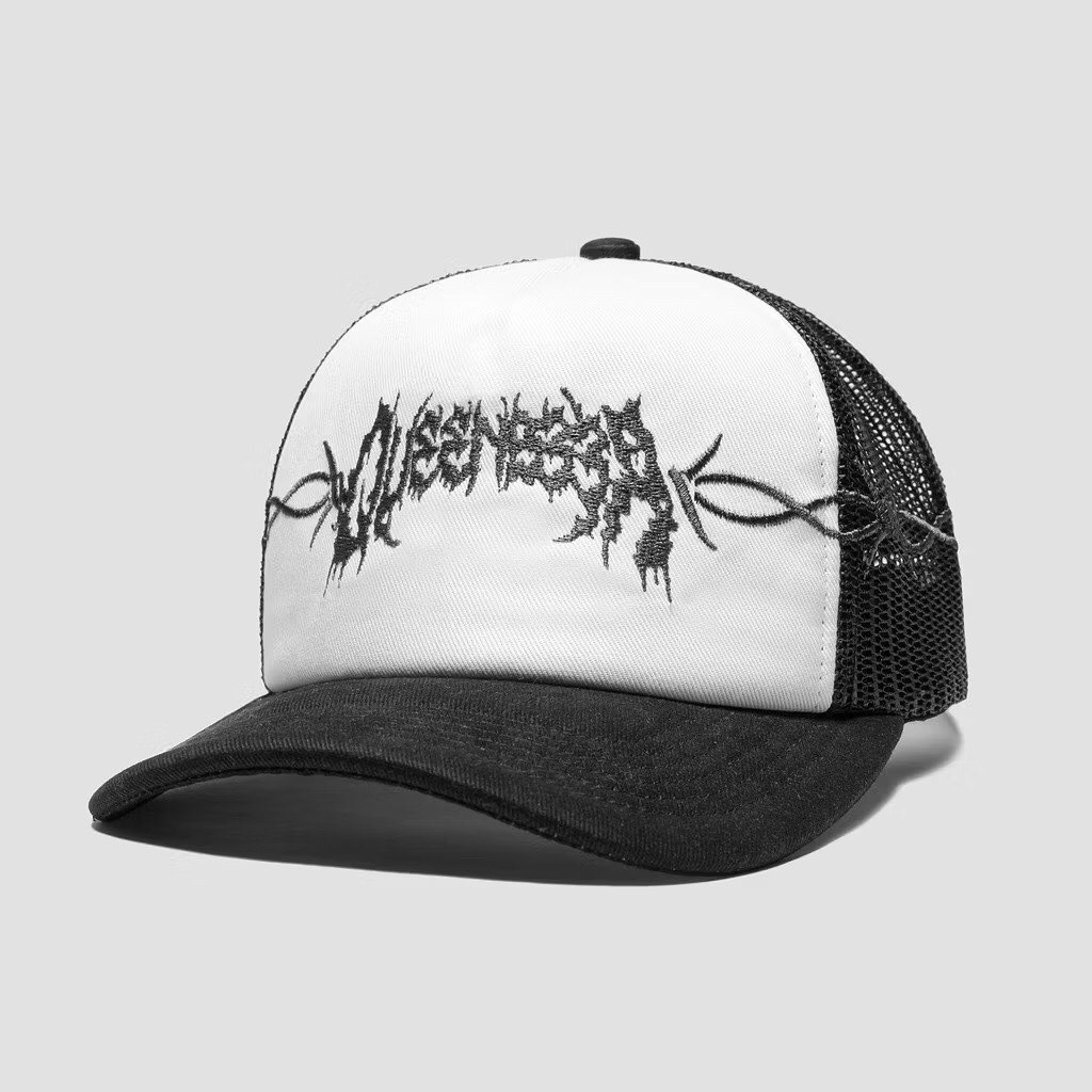 QUEENBEER - Trucker Hat Lucker Black