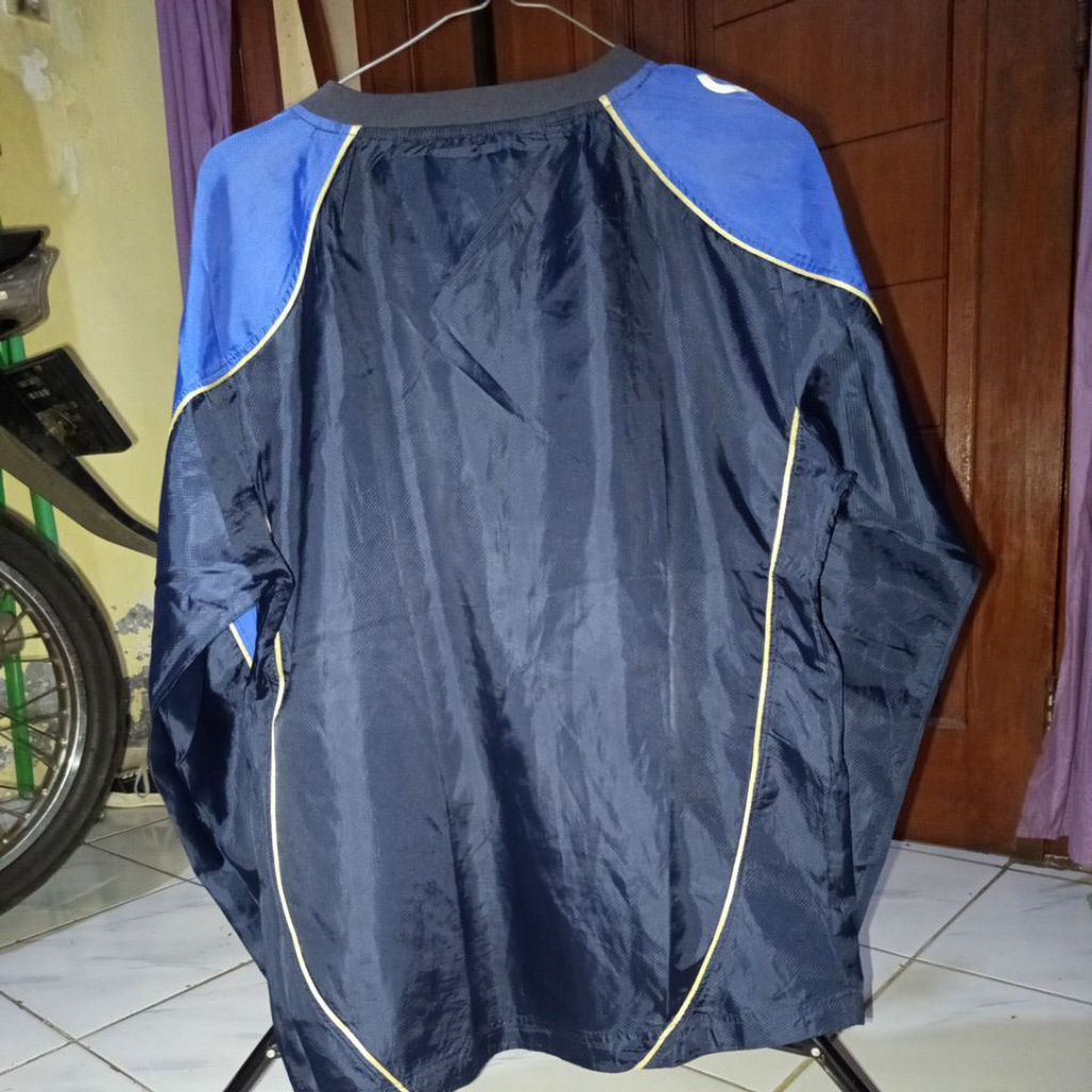 kaos olahraga bekas baju outdoor  baju lari sepeda hiking  wanita pria