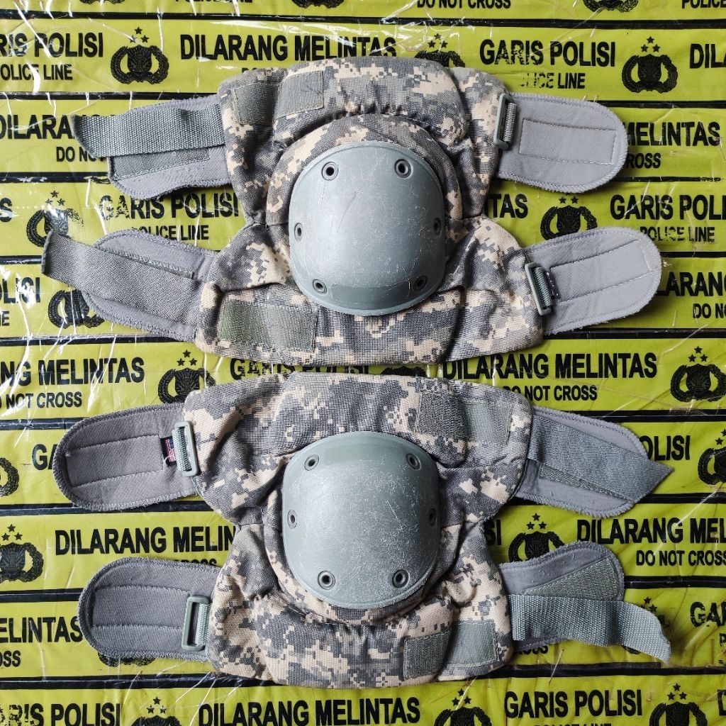 USCM US Army Acu Knee Pads Combat Uniform
